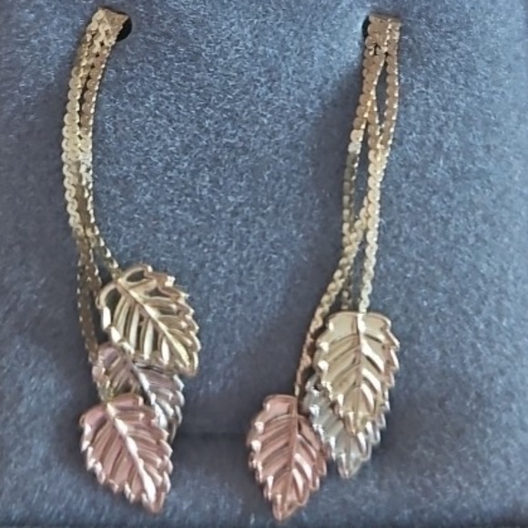 Black Hills Gold Earrings - Picture 2 of 4